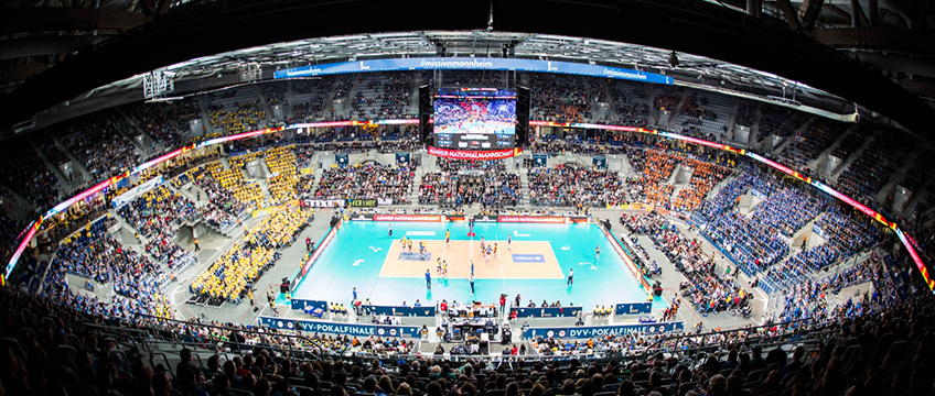 Da ist das Ding! Pokalsieger 2017! (Foto: Tom Bloch | www.tombloch.de) SAP Arena Mannheim - Pokalfinale (Foto: Tom Bloch | www.tombloch.de)